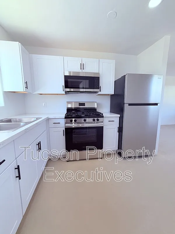 1 bed, 1.0 bath, 500 sqft, $850 — Photo 1