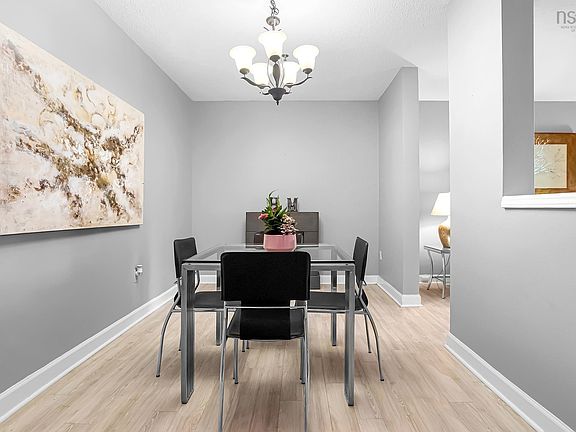 5th image of 158 Farnham Gate Rd #104