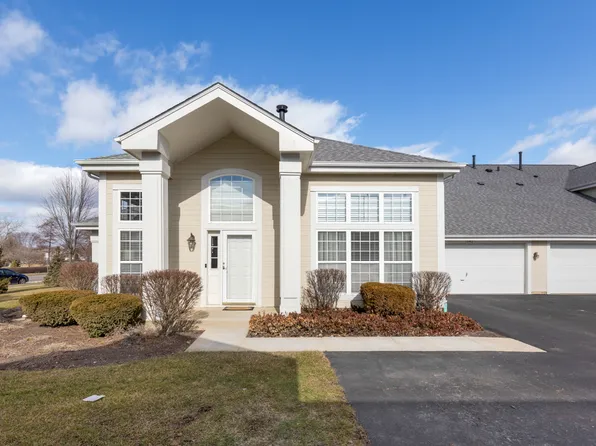 1392 Spencer Ln, Batavia, IL 60510