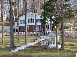 219 Forest Glen Dr, Eddyville, KY 42038