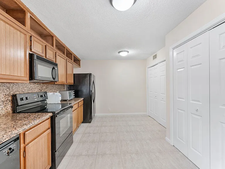 2704 Vision Dr — Photo 8