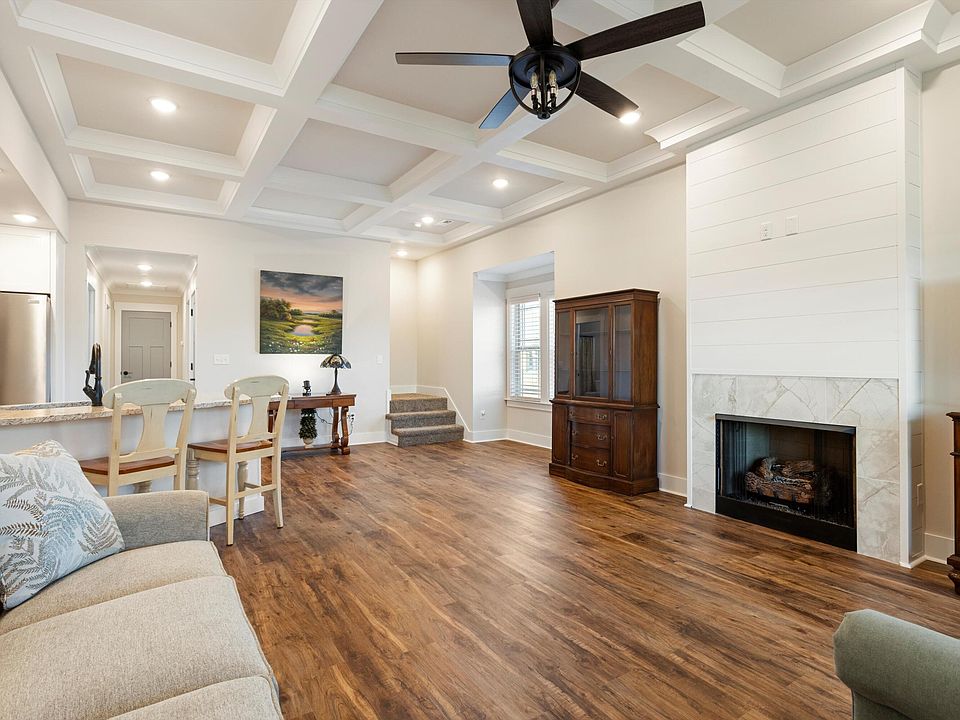 1st image of 182 Sunset Cove Dr