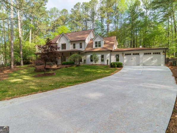 2050 Henderson Heights Trl, Milton, GA 30004