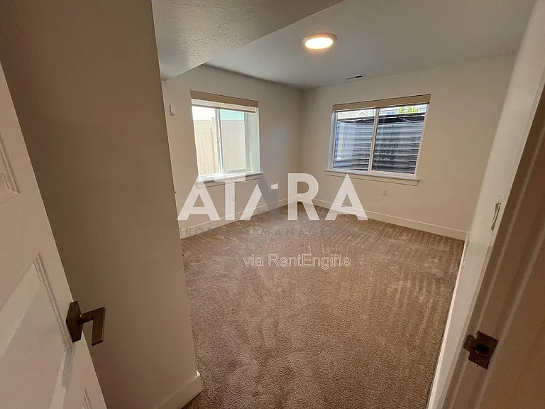 909 Sagehill Dr — Photo 11
