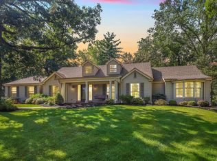 5 Broadview Farm Rd, Saint Louis, MO 63141