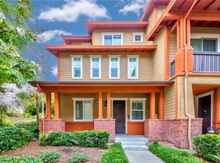 15 Flyers Ln, Tustin, CA 92782