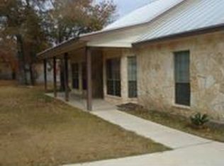 220 Rosewood Dr, La Vernia, TX 78121