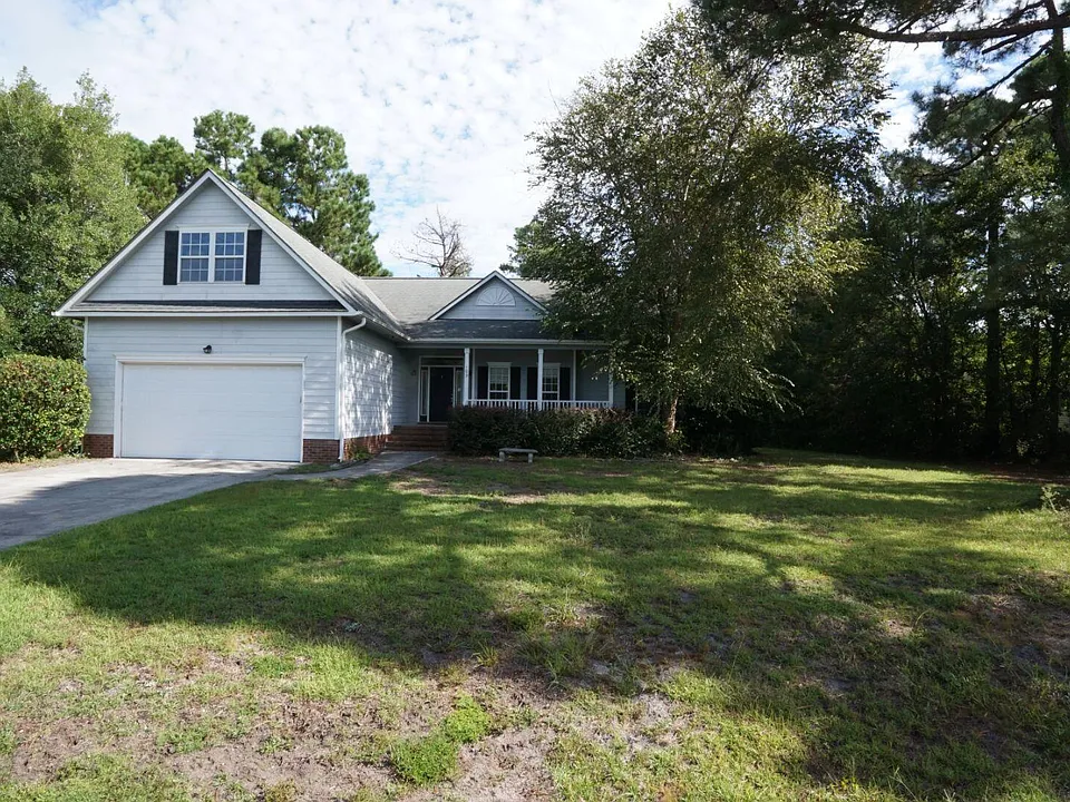 109 Long Leaf Dr