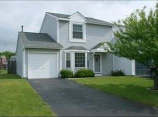 3346 Southport Dr, Island Lake, IL 60042