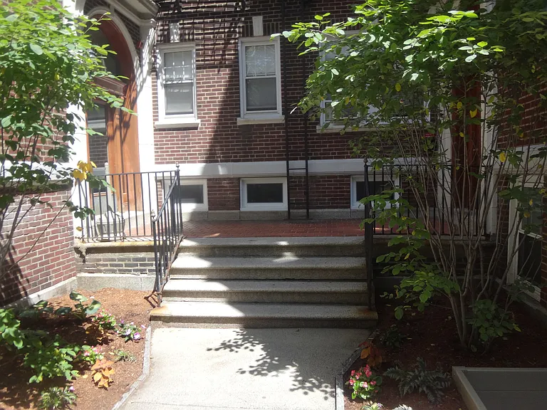 25 Wendell St #1 — Photo 3