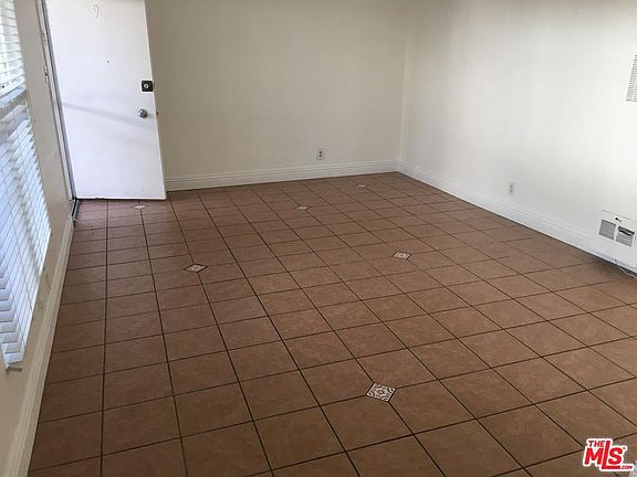 5th image of 3061 S Robertson Blvd APT 9