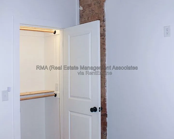 4 Zebulon St #1B — Photo 10