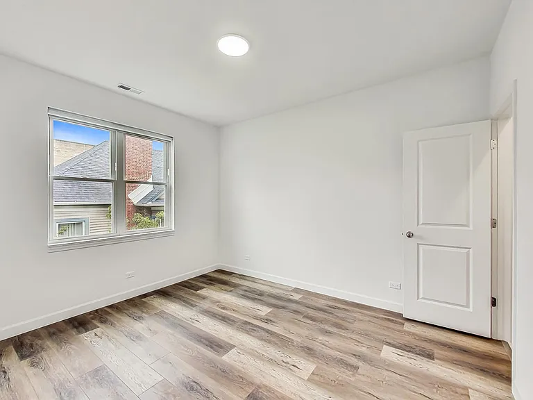 6135 S Kimbark Ave #203 — Photo 14