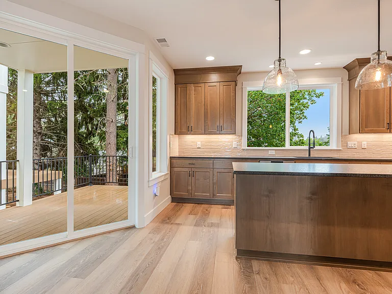 464 SE Haddock Ln — Photo 15