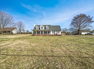 1683 S Walker Rd, Pleasant View, TN 37146