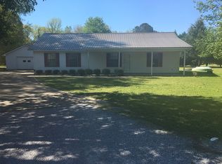 1720 Country Club Rd, Fulton, MS 38843
