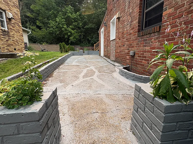 1139 Cedar Blvd — Photo 4