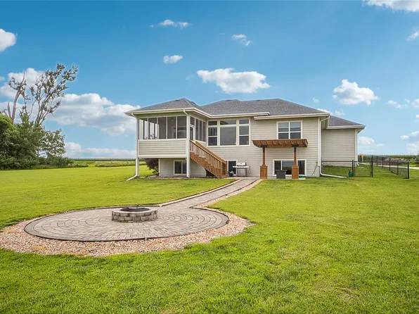 17914 N Ave, Minburn, IA 50167