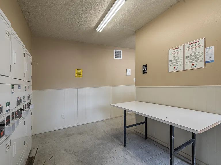 Doral Club Apartments — Photo 24