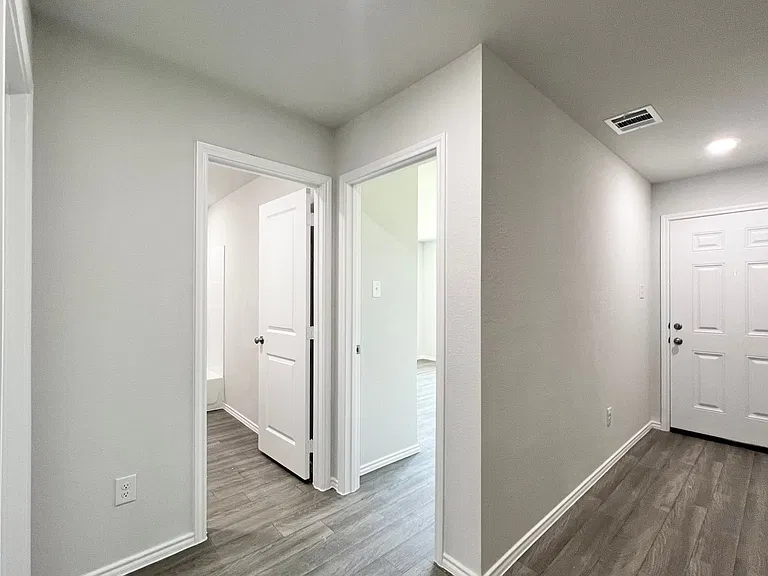 544 Quail Meadows Dr — Photo 3