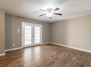 416 Valley Park Dr, Garland, TX 75043