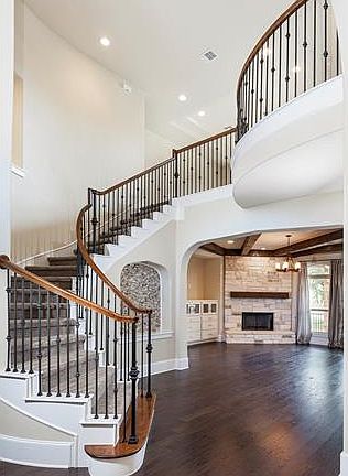 4th image of 5221 Diamante Dr