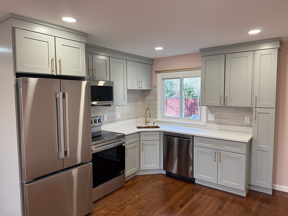 1st image of 35 Jacqueline Rd APT C