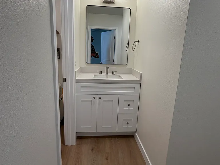 Bathroom vanity