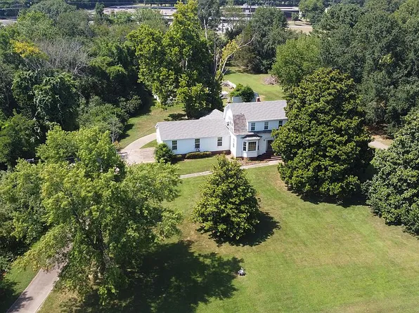 744 E Cherry St, Alma, AR 72921