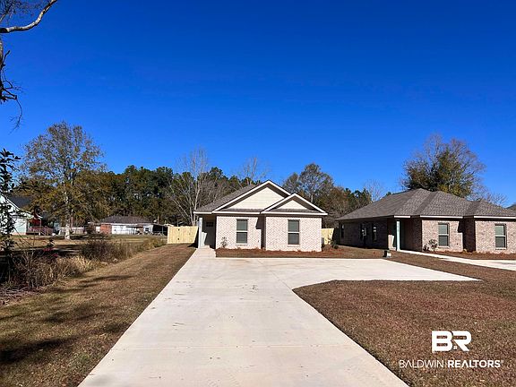 2nd image of 13429 Lilac Ln