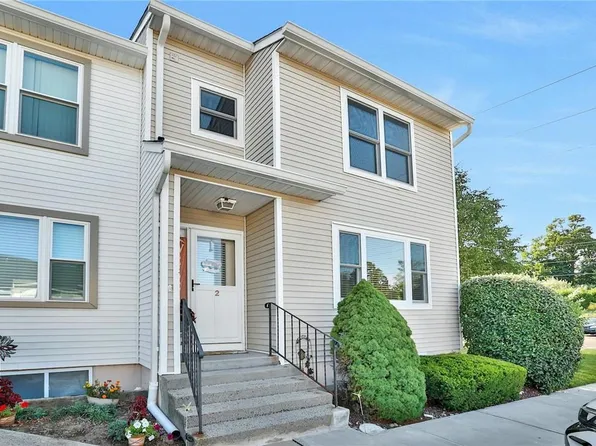 2 Yorkshire Court, Nanuet, NY 10954