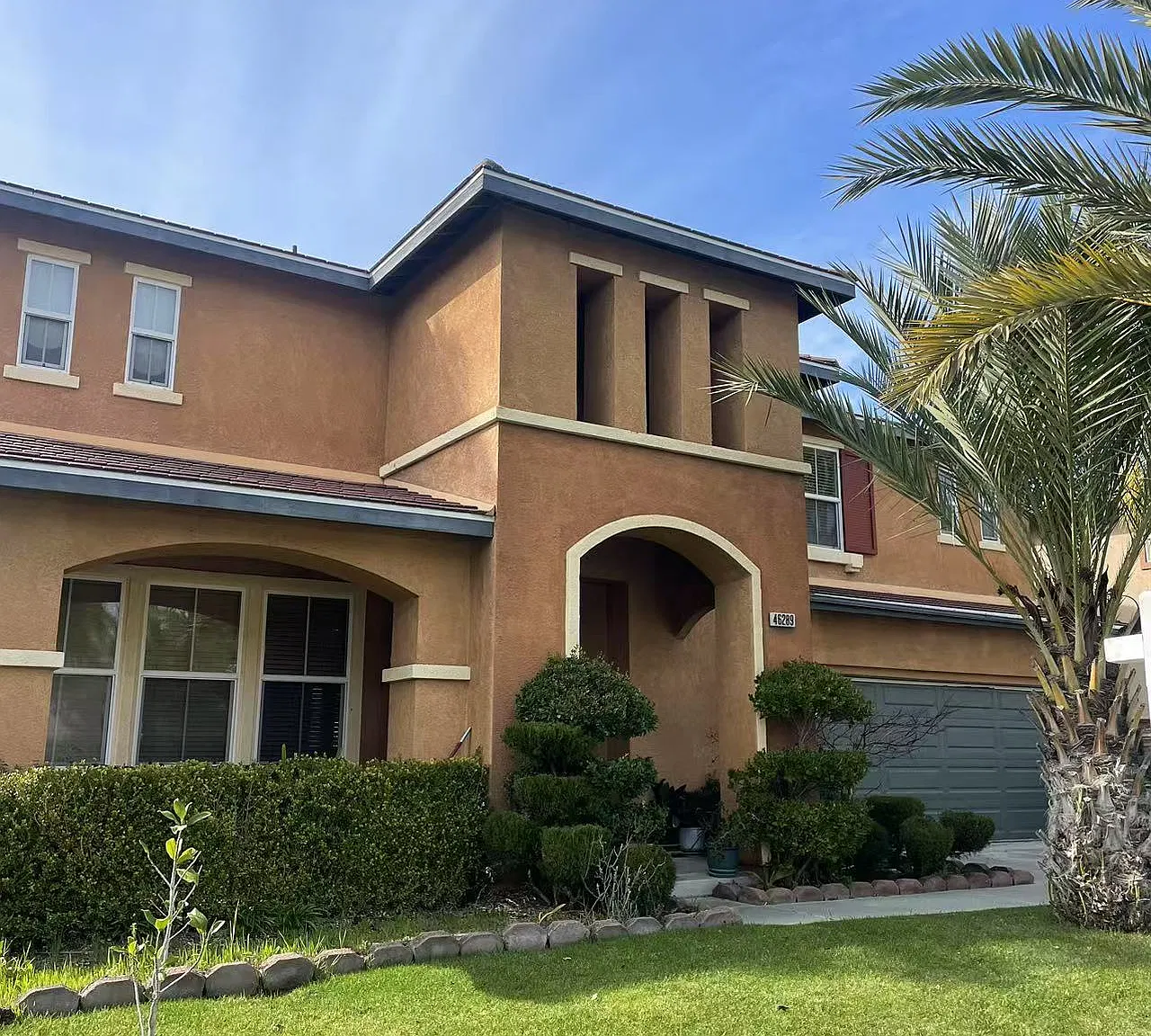 4 bed, 2962 sqft, $800 — Photo 1