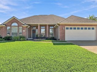 2312 E Mercers Lndg, Bryan, TX 77808