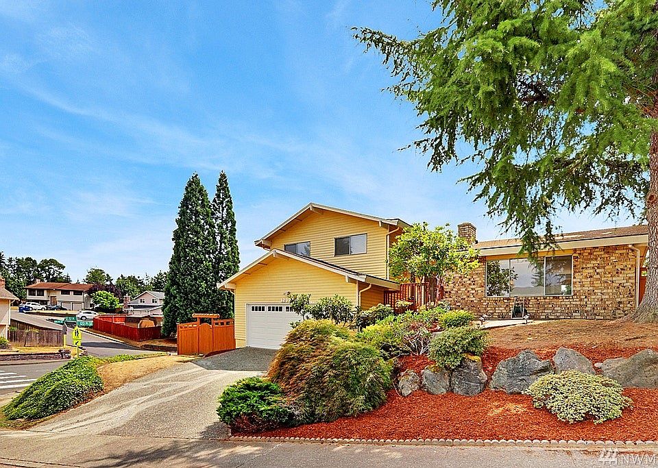 1st image of 12023 SE 212th Pl