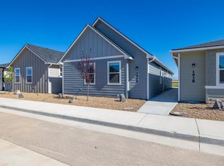 1949 NW Enterprise St, Mountain Home, ID 83647