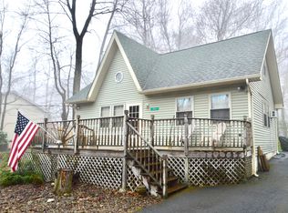 112 Tamarack Trl, Pocono Summit, PA 18346