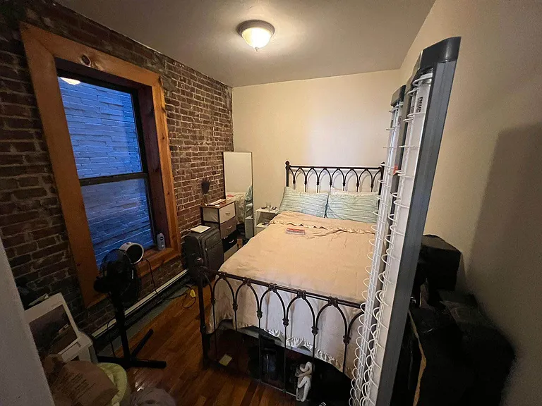 449 W 37th St #2FW — Photo 6