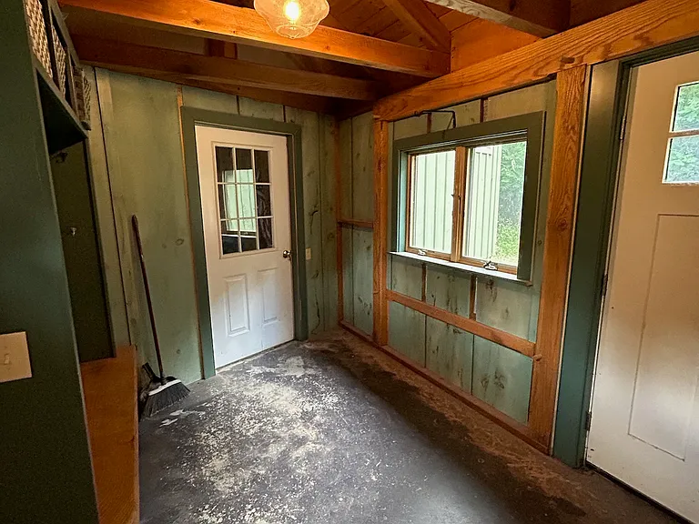 260 Richard Rd — Photo 6