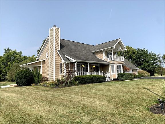 3rd image of 2675 Lakeview Dr