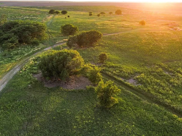 1211 County Road 150, Nekoma, KS 67559