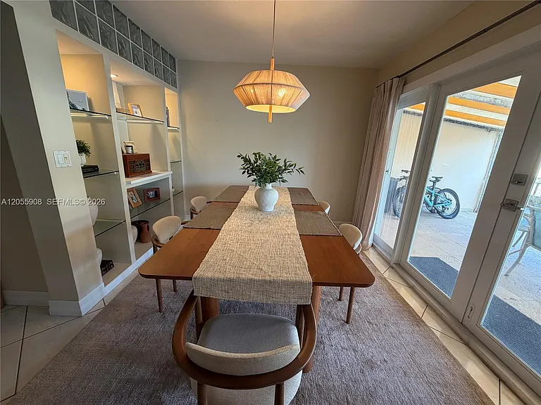 6932 Crown Gate Dr — Photo 5
