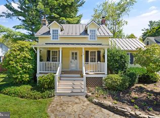 150 S Maple Ave, Purcellville, VA 20132