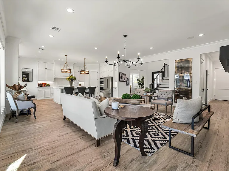 2033 Pebble Bend Dr — Photo 10