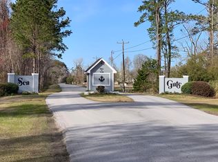 164 Country Club Ln, Newport, NC 28570
