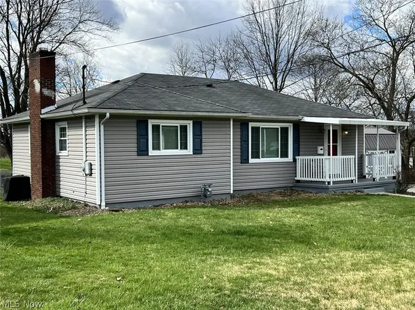 245 Ohio Ave, Girard, OH 44420