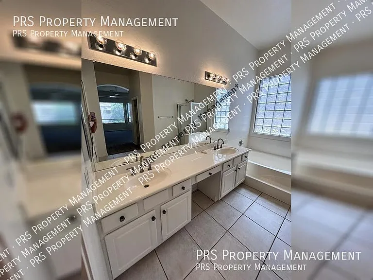8003 W Clara Ln — Photo 36