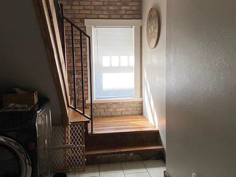107 Alderson Ave — Photo 14
