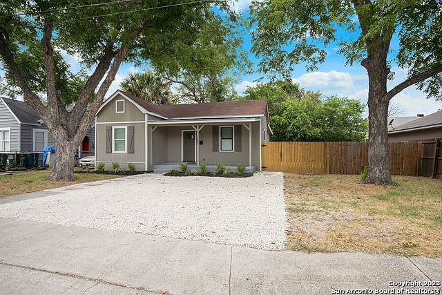 1303 S Palmetto, San Antonio, Tx 78210 