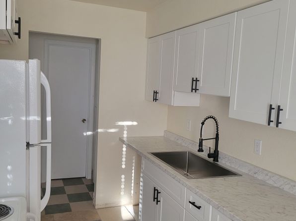 204 Cottonwood Ln APT 3