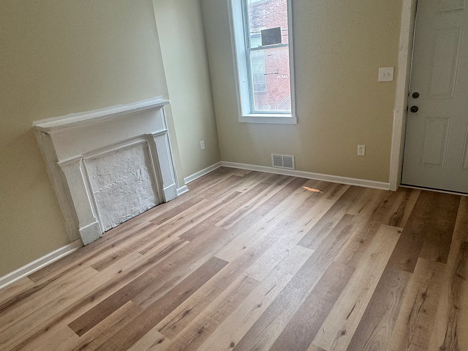 4 bed, $1,550 — Photo 4